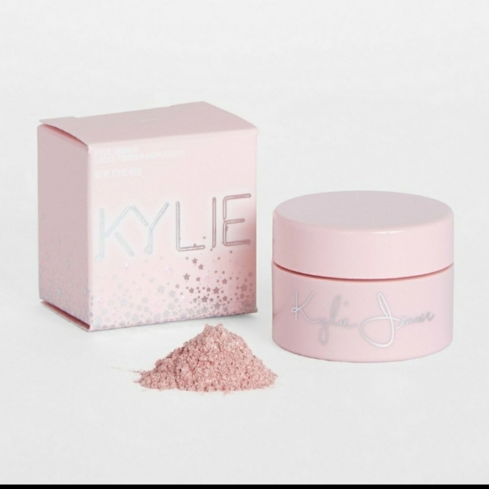 QUEEN Kylie highlighter